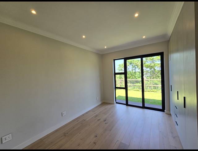 3 BEDROOM HOUSE FOR SALE IN NEW SALT ROCK CITY